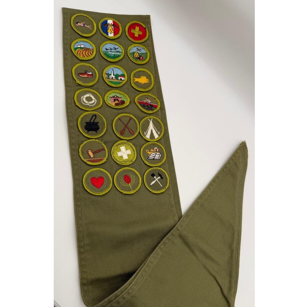 Vintage Boy Scout Sash Olive Green‎ w 21 Embroidered Merit Badges Patches F330